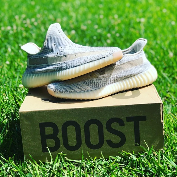 Yeezy boost 350 v2 static reflective